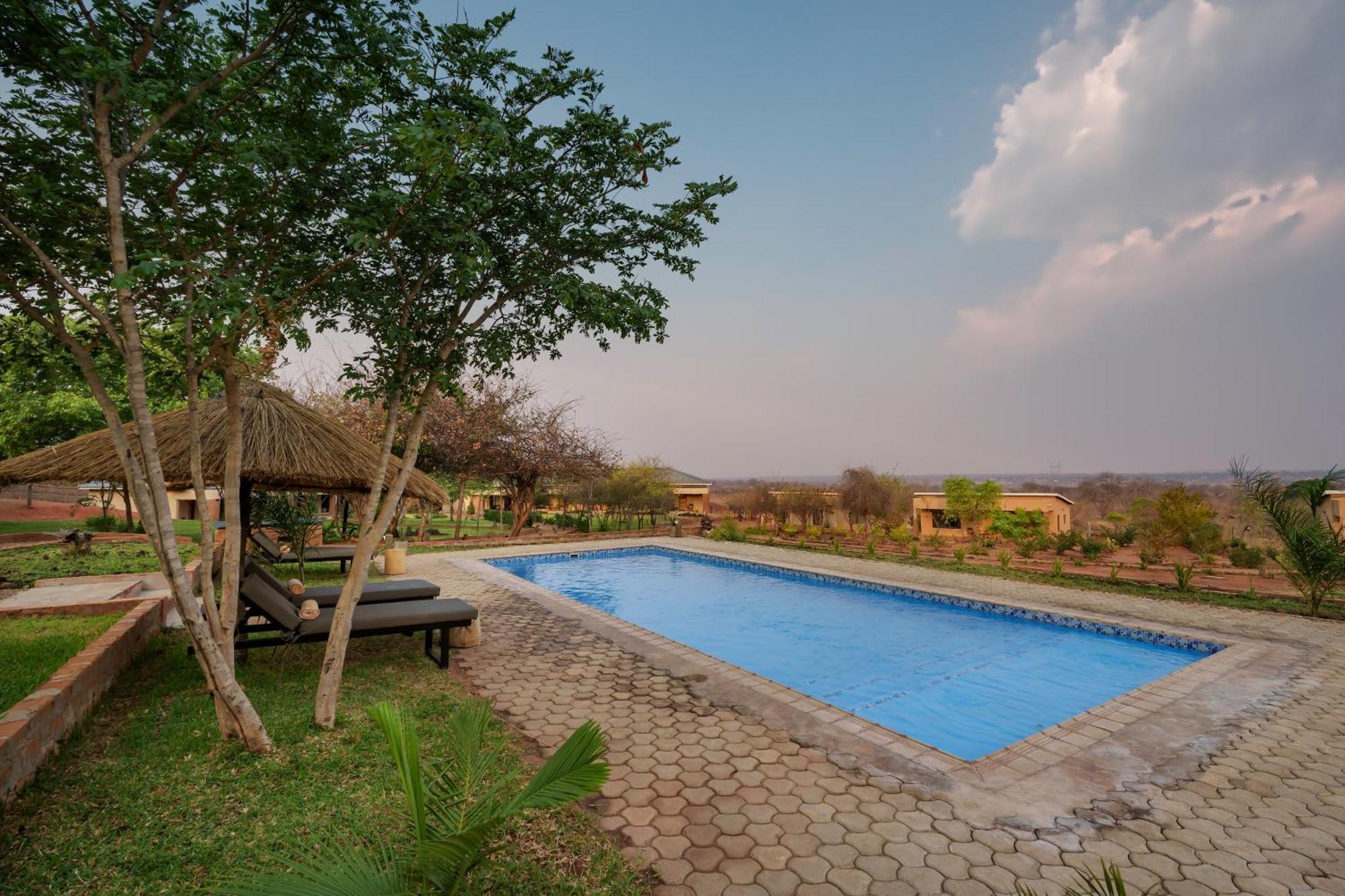 The Nkhosi Livingstone Lodge And Spa Экстерьер фото