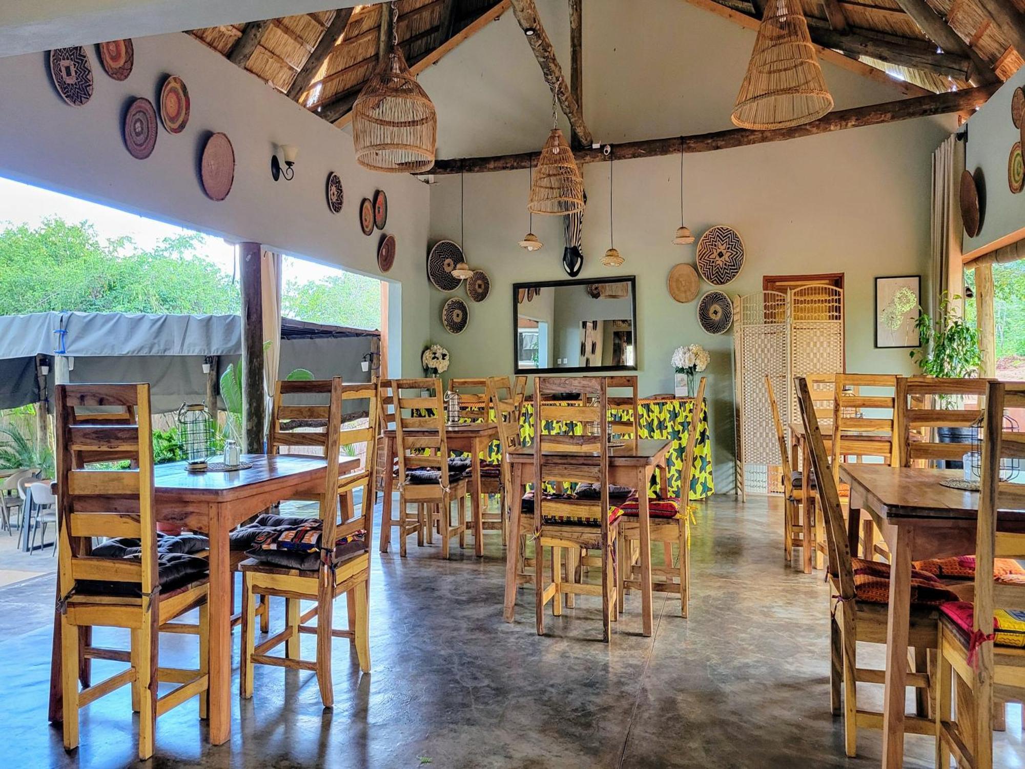 The Nkhosi Livingstone Lodge And Spa Экстерьер фото